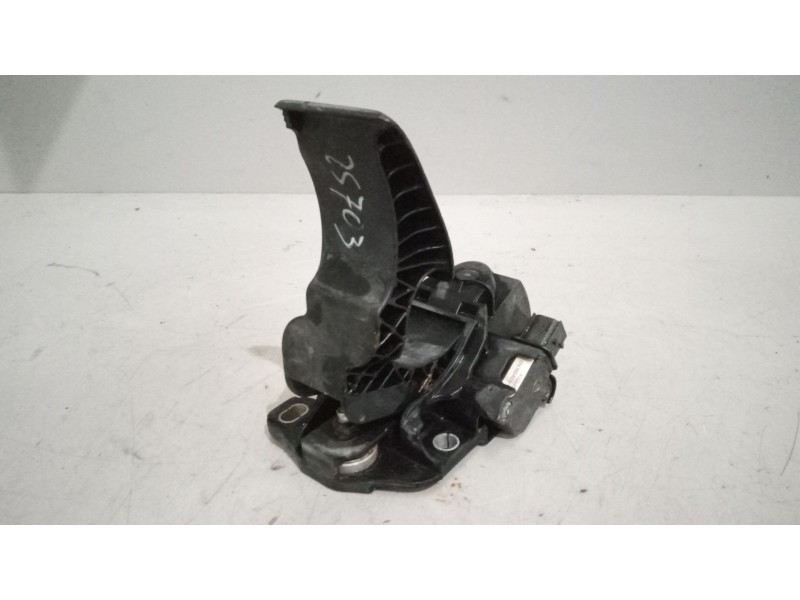 Recambio de pedal acelerador para volvo fm xxx 12.8 diesel referencia OEM IAM 84541223  