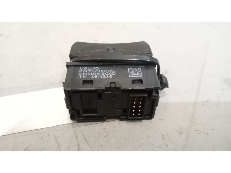 Recambio de interruptor para volvo fm xxx 12.8 diesel referencia OEM IAM 21211226  