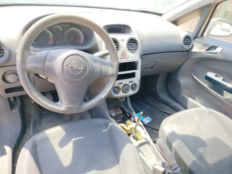 opel corsa d del año 2007