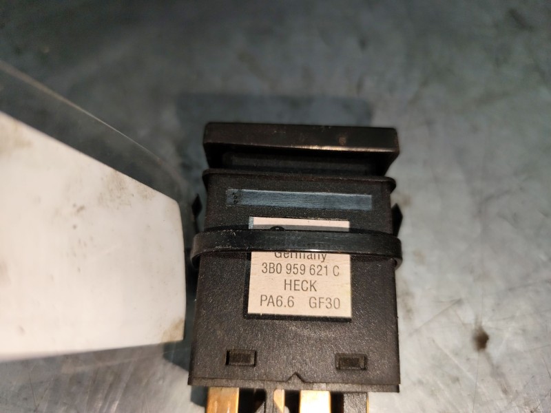 Recambio de boton antivaho para volkswagen passat berlina (3b2) comfortline referencia OEM IAM 3B0959621C  