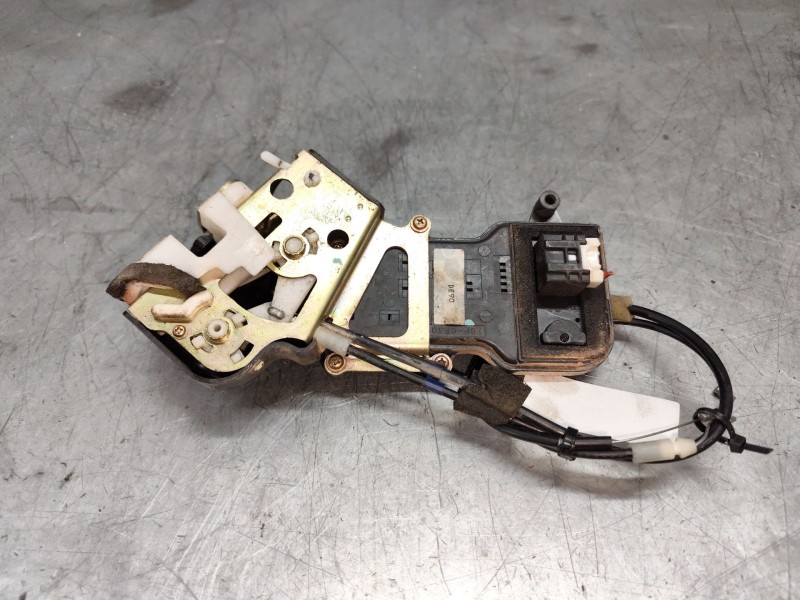 Recambio de cerradura puerta trasera derecha para mazda 2 berlina (dy) 1.4 active+ (59kw) referencia OEM IAM   