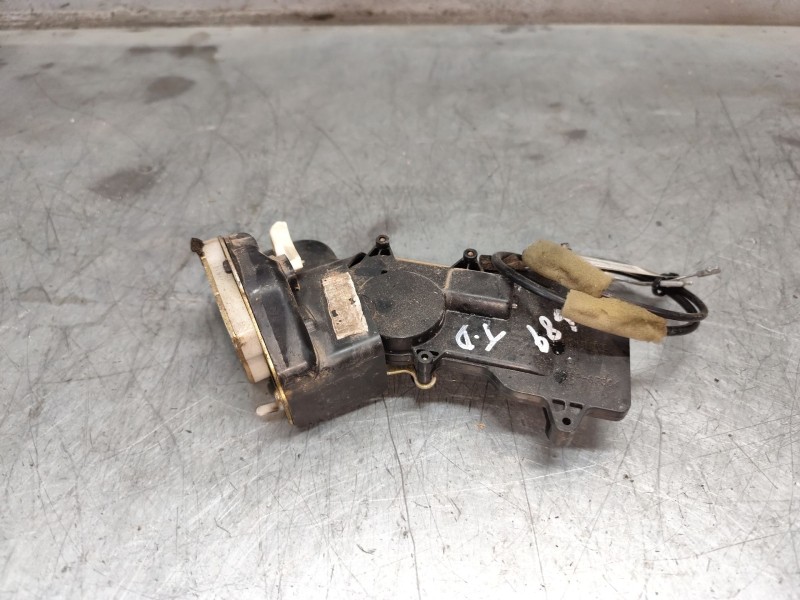 Recambio de cerradura puerta trasera derecha para mazda 2 berlina (dy) 1.4 active+ (59kw) referencia OEM IAM   