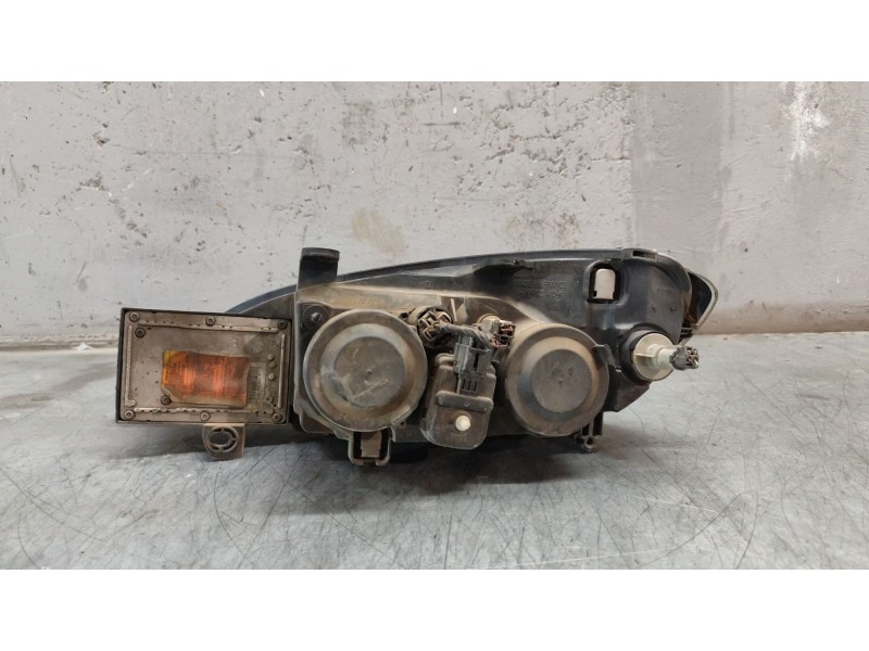 Recambio de faro derecho para nissan primera (p11) 1.8 16v referencia OEM IAM   