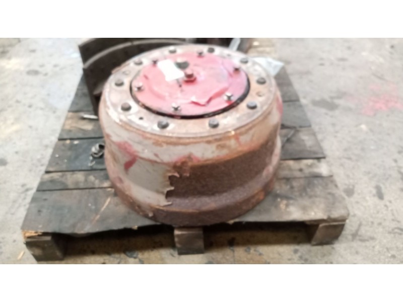 Recambio de buje delantero para iveco eurotrakker (mp) 7.8 diesel referencia OEM IAM 42115016 42115163 42129305