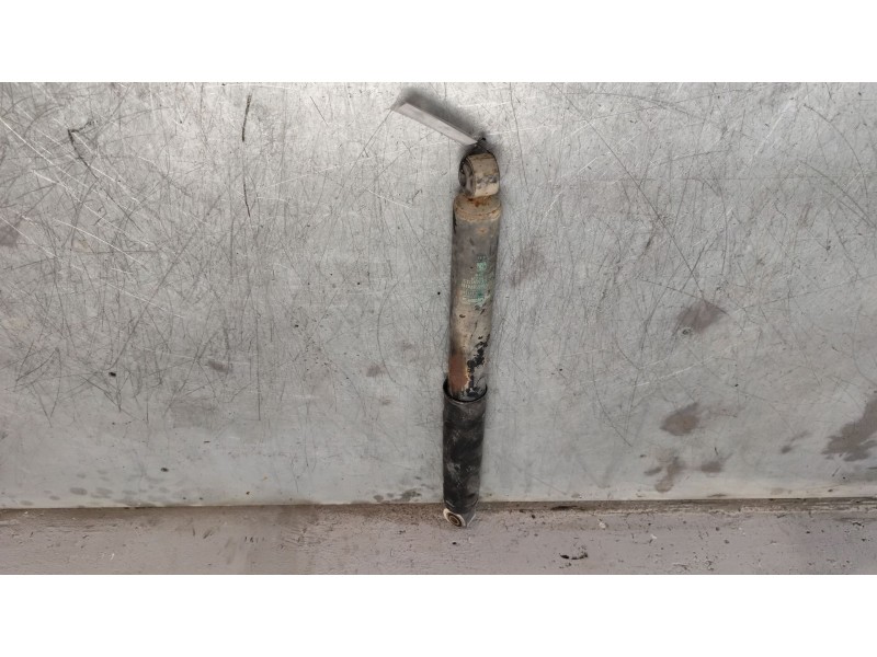 Recambio de amortiguador trasero para renault master ii furgoneta (fd) 2.5 d referencia OEM IAM 7700310741B  