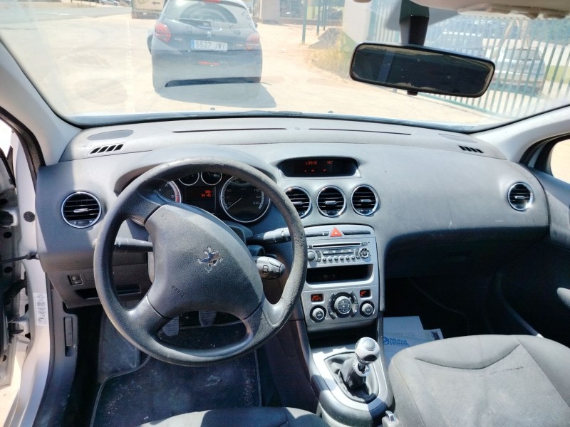 peugeot 308 del año 2008