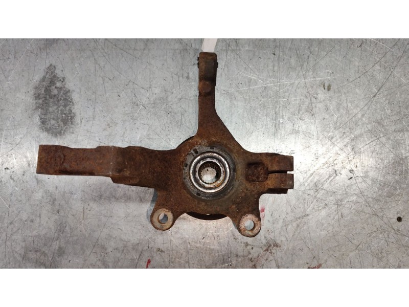 Recambio de mangueta delantera derecha para nissan note (e11e) acenta referencia OEM IAM   