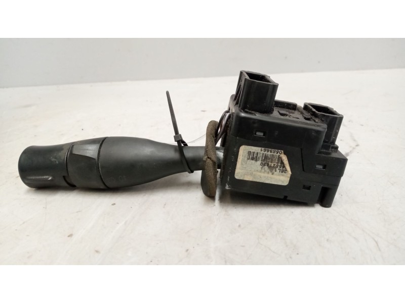 Recambio de mando intermitentes para renault magnum ab diesel referencia OEM IAM 5010589561  