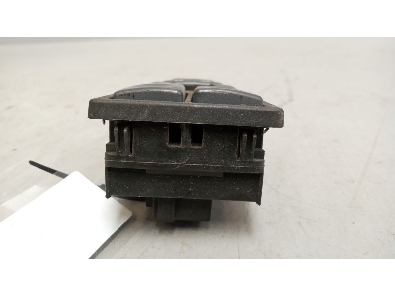 Recambio de mando elevalunas delantero izquierdo para volvo fh xxx 12.8 diesel referencia OEM IAM   