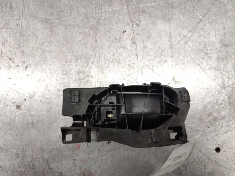 Recambio de maneta interior delantera derecha para peugeot partner tepee 1.6 bluehdi 100 referencia OEM IAM   