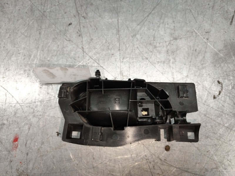 Recambio de maneta interior delantera izquierda para peugeot partner tepee 1.6 bluehdi 100 referencia OEM IAM   