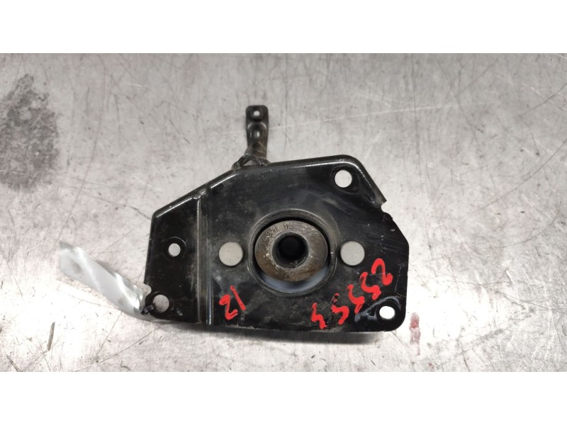 Recambio de soporte cambio para peugeot partner tepee 1.6 bluehdi 100 referencia OEM IAM 9682731780  