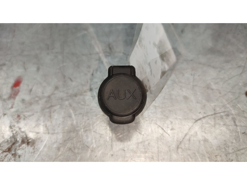 Recambio de entrada aux para peugeot partner tepee 1.6 bluehdi 100 referencia OEM IAM 9664795277  