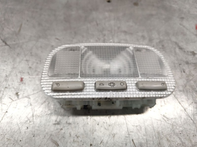 Recambio de luz interior para peugeot partner tepee 1.6 bluehdi 100 referencia OEM IAM 9680713880  