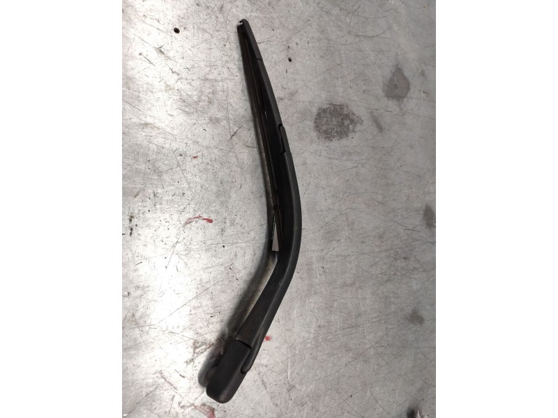 Recambio de brazo limpia trasero para peugeot partner tepee 1.6 bluehdi 100 referencia OEM IAM   