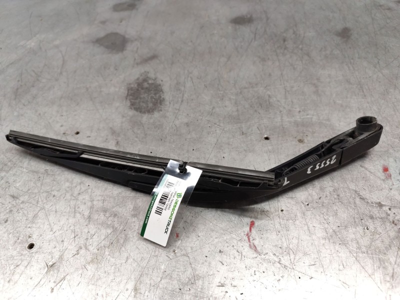 Recambio de brazo limpia trasero para peugeot partner tepee 1.6 bluehdi 100 referencia OEM IAM   