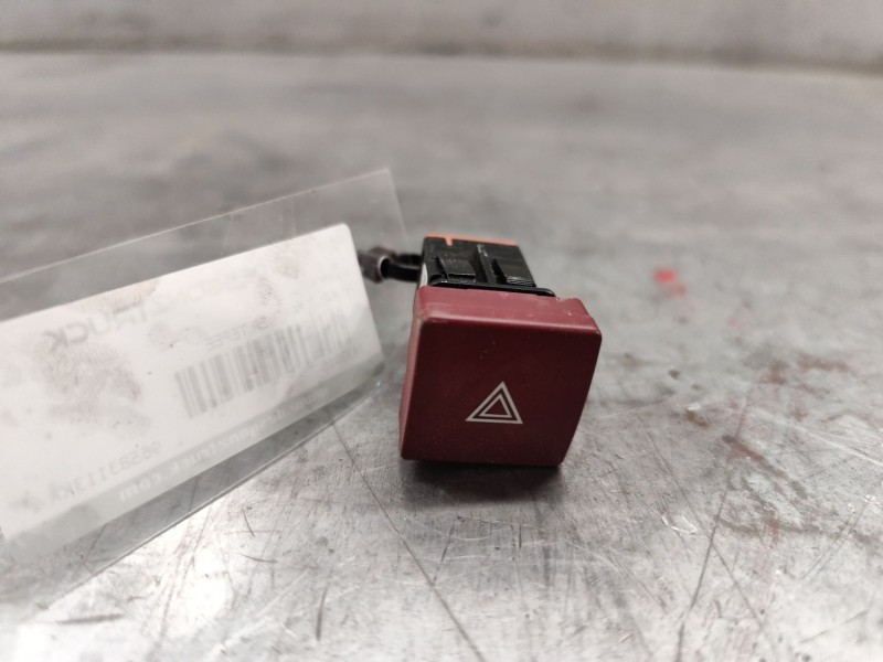 Recambio de warning para peugeot partner tepee 1.6 bluehdi 100 referencia OEM IAM 96583113KR  3 PINS