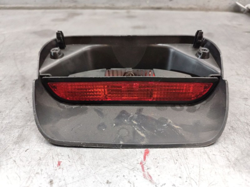 Recambio de luz central de freno para dacia sandero 1.2 16v lpg referencia OEM IAM 265987418R  