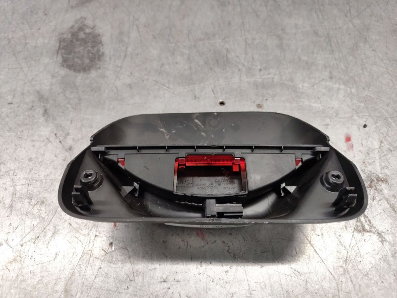Recambio de luz central de freno para dacia sandero 1.2 16v lpg referencia OEM IAM 265987418R  