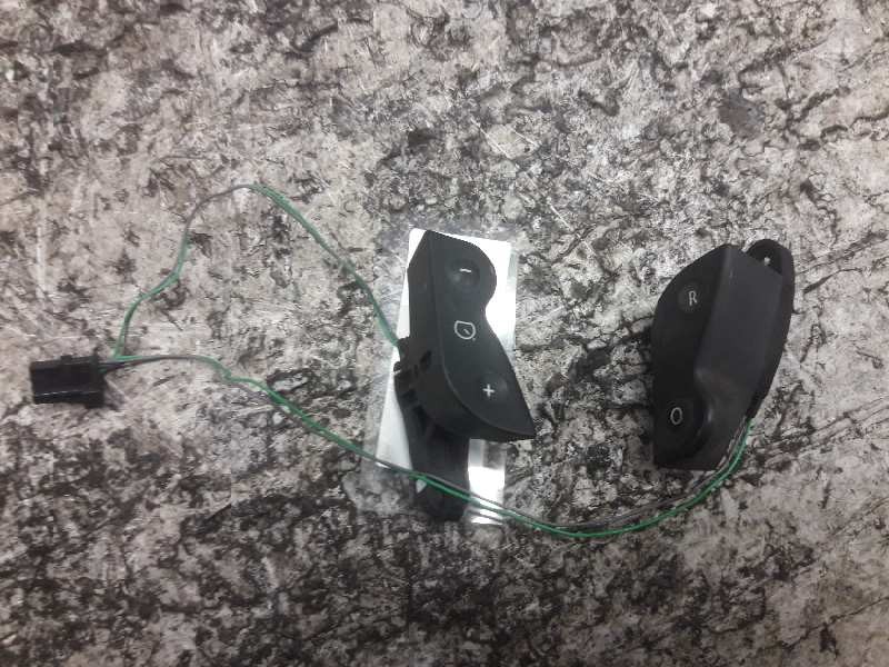 Recambio de mando volante para renault megane ii coupe/cabrio authentique referencia OEM IAM 21817D  