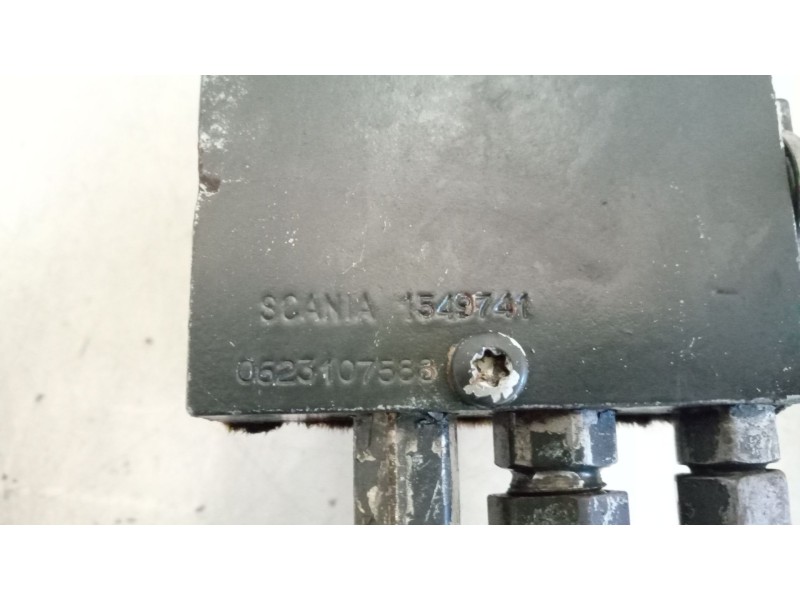 Recambio de bomba elevacion cabina para scania r i r 580 referencia OEM IAM 1549741  