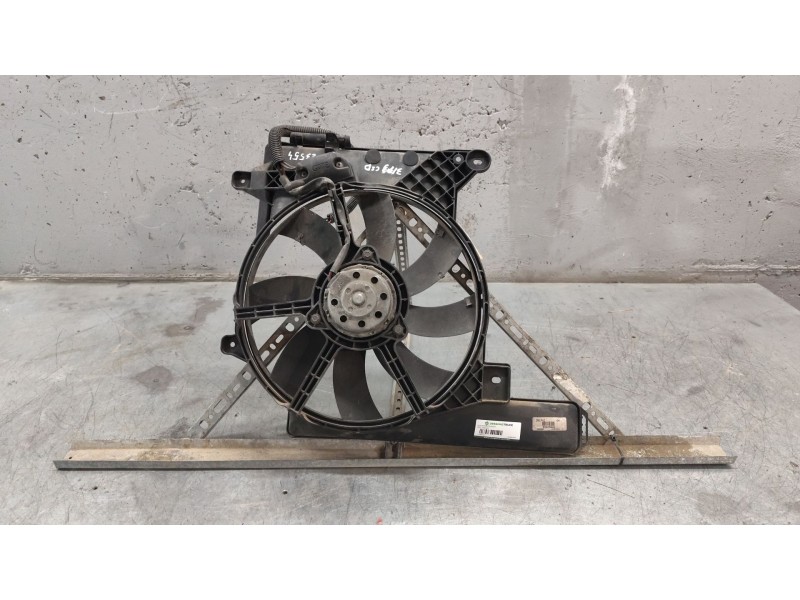Recambio de electroventilador para opel meriva blue line referencia OEM IAM 52406445  