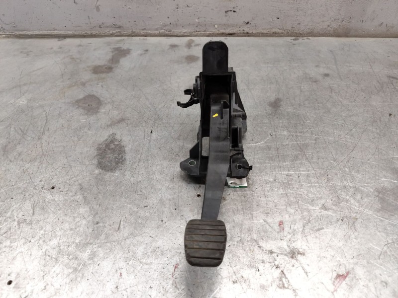 Recambio de pedal embrague para dacia sandero ii tce 90 (b8m1, b8ma) referencia OEM IAM 8201298896  