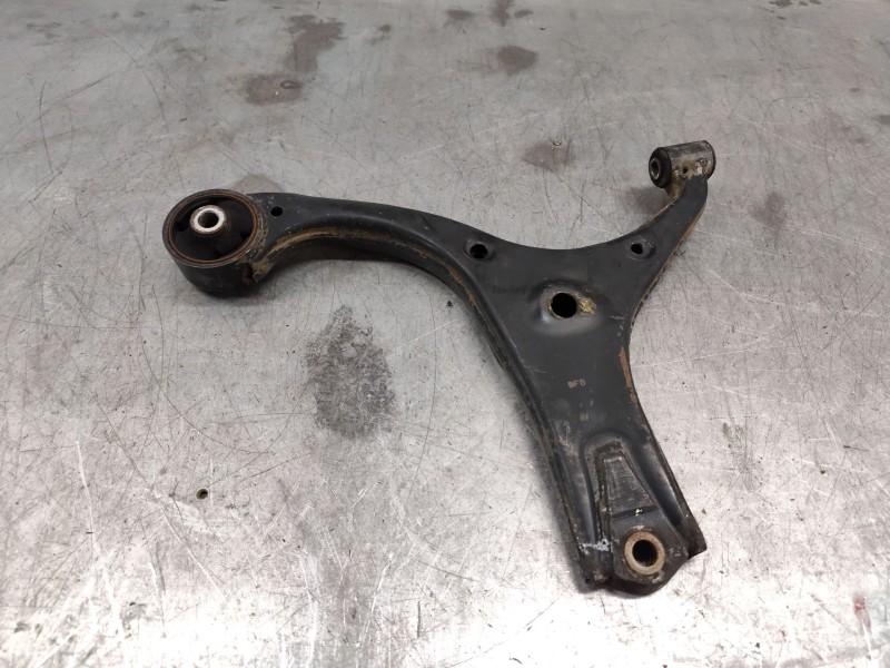 Recambio de brazo suspension inferior delantero derecho para hyundai accent (mc) gl referencia OEM IAM   