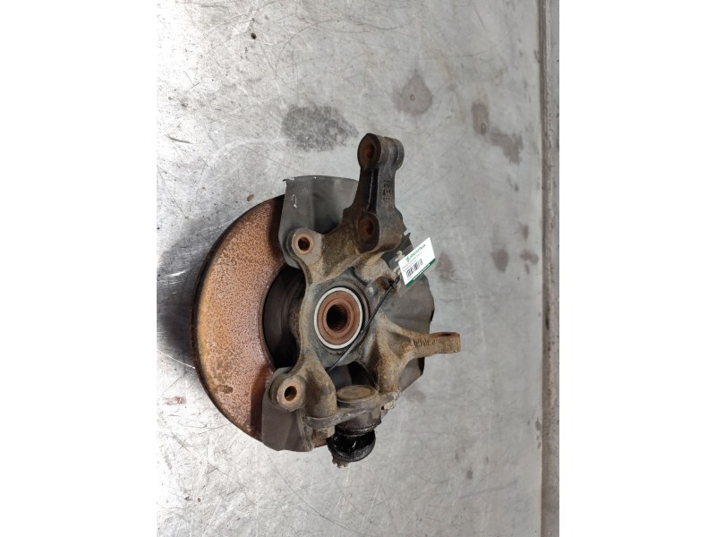 Recambio de mangueta delantera derecha para hyundai accent (mc) gl referencia OEM IAM   