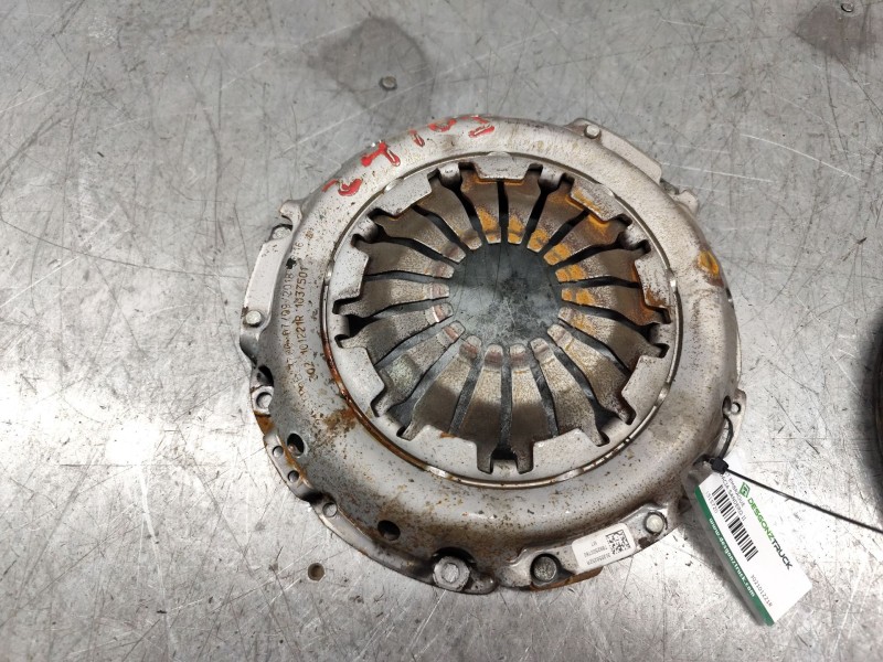 Recambio de kit embrague para dacia sandero ii tce 90 (b8m1, b8ma) referencia OEM IAM 302101221R  