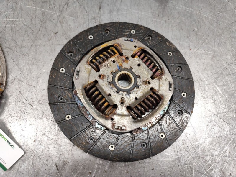 Recambio de kit embrague para dacia sandero ii tce 90 (b8m1, b8ma) referencia OEM IAM 302101221R  