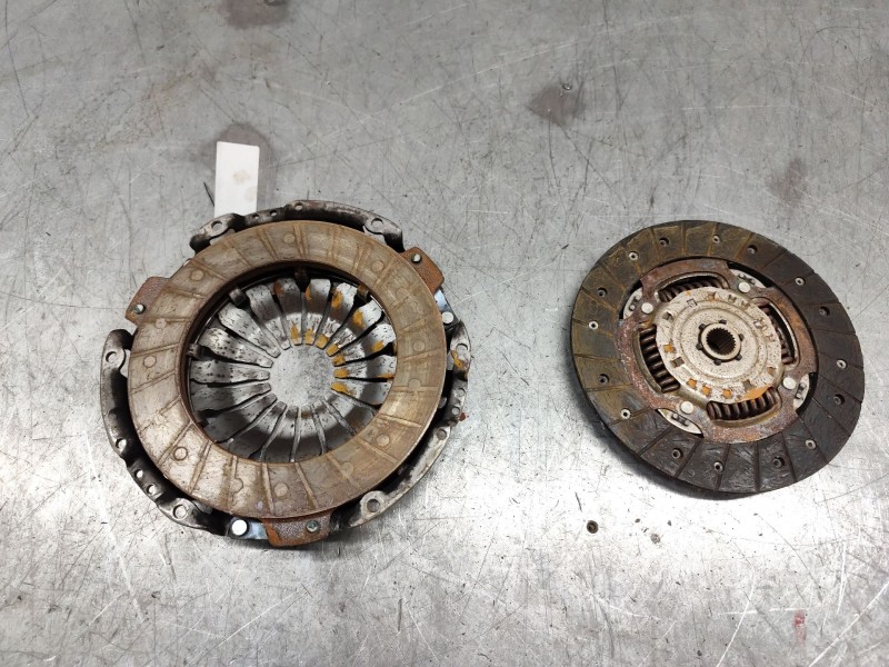 Recambio de kit embrague para dacia sandero ii tce 90 (b8m1, b8ma) referencia OEM IAM 302101221R  