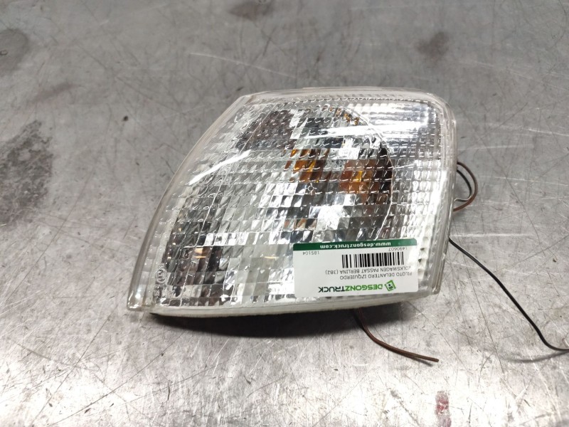 Recambio de piloto delantero izquierdo para volkswagen passat berlina (3b2) comfortline referencia OEM IAM 185104  