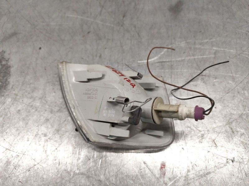 Recambio de piloto delantero izquierdo para volkswagen passat berlina (3b2) comfortline referencia OEM IAM 185104  