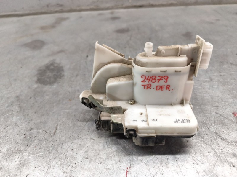 Recambio de cerradura puerta trasera derecha para volkswagen golf iii (1h1) 1.6 referencia OEM IAM 1H4862154  