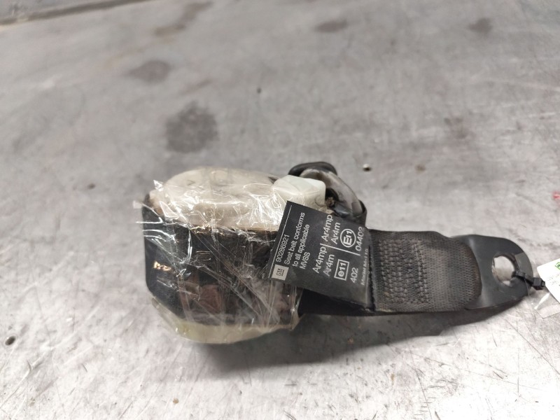 Recambio de cinturon seguridad delantero izquierdo para opel astra f berlina básico referencia OEM IAM 07079745  