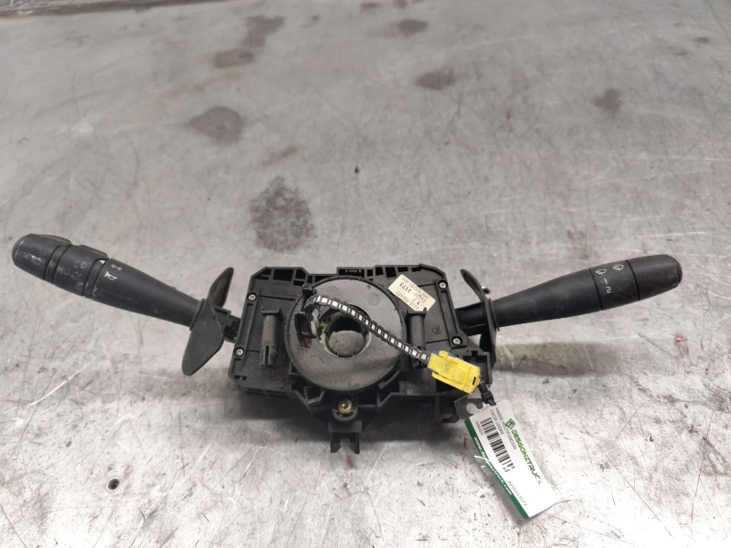 Recambio de mando multifuncion para dacia logan 1.6 cat referencia OEM IAM 8200213173  