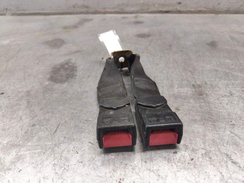 Recambio de enganche cinturon trasero izquierdo para opel astra f berlina básico referencia OEM IAM   