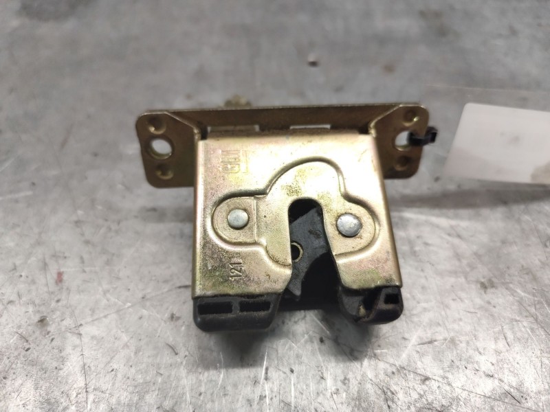 Recambio de cerradura maletero / porton para opel astra f berlina básico referencia OEM IAM 90590957  