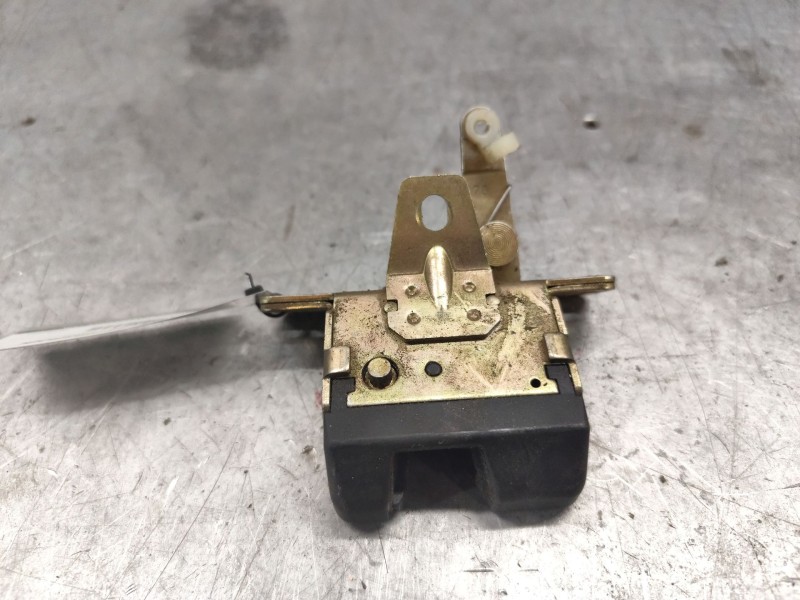 Recambio de cerradura maletero / porton para opel astra f berlina básico referencia OEM IAM 90590957  