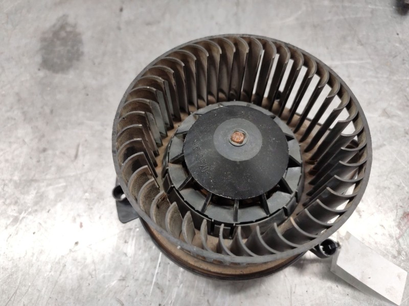 Recambio de ventilador calefaccion para audi a4 berlina (8e) 1.9 tdi referencia OEM IAM 8E1820021E  
