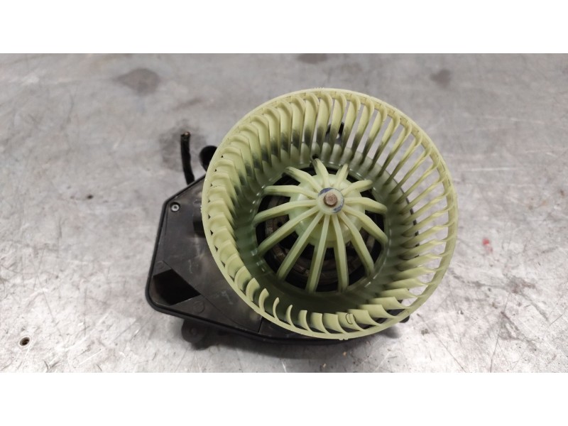 Recambio de ventilador calefaccion para volkswagen passat berlina (3b2) comfortline referencia OEM IAM 740221233F  