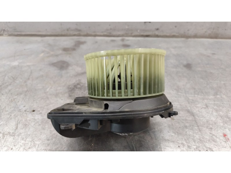 Recambio de ventilador calefaccion para volkswagen passat berlina (3b2) comfortline referencia OEM IAM 740221233F  