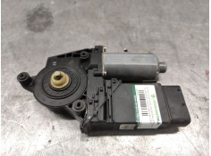 Recambio de motor elevalunas delantero izquierdo para volkswagen passat berlina (3b2) comfortline referencia OEM IAM 0130821695 
