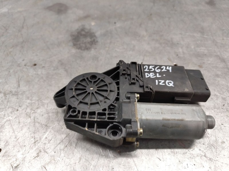 Recambio de motor elevalunas delantero izquierdo para volkswagen passat berlina (3b2) comfortline referencia OEM IAM 0130821695 