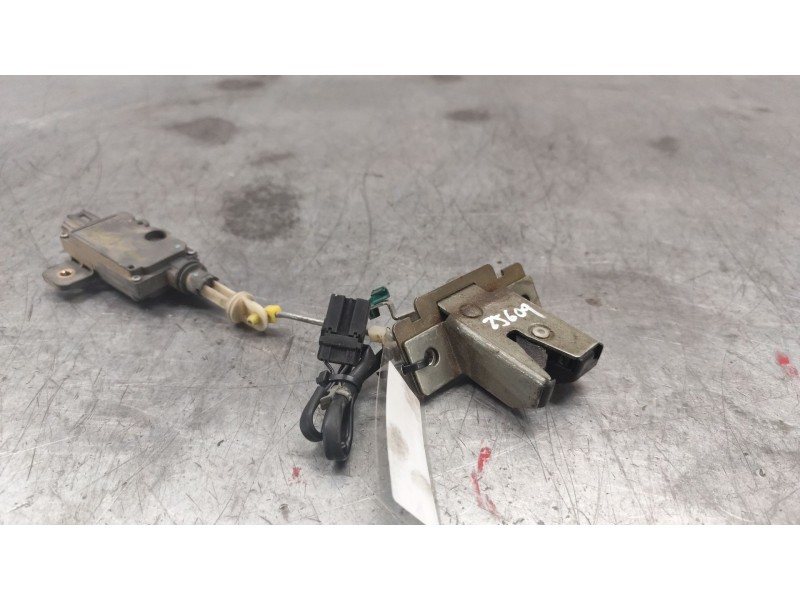 Recambio de cerradura maletero / porton para nissan primera (p11) 1.8 16v referencia OEM IAM   