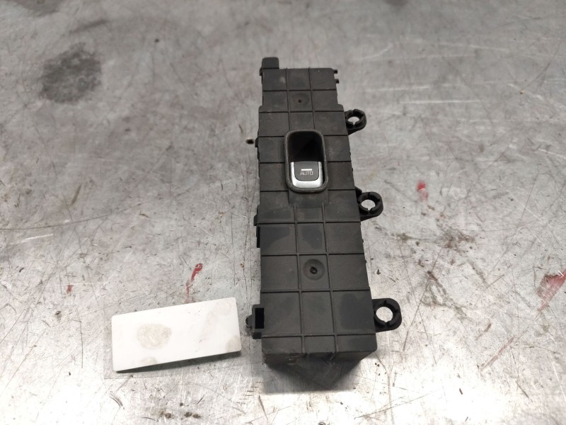 Recambio de mando elevalunas delantero derecho para kia niro i (de) e-niro referencia OEM IAM 93575G5400  