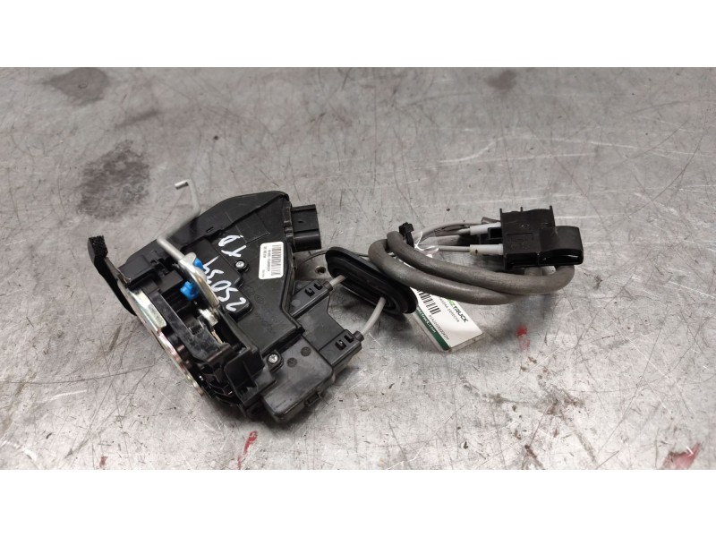 Recambio de cerradura puerta trasera derecha para kia niro i (de) e-niro referencia OEM IAM 81420G5000KDH  