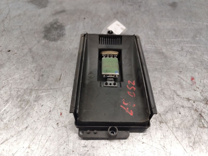 Recambio de resistencia calefaccion para volkswagen golf iv berlina (1j1) 1.9 tdi referencia OEM IAM 1J0819022A  