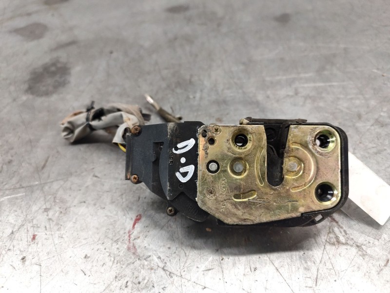 Recambio de cerradura puerta delantera derecha para kia carens 2.0 crdi ex monovolumen referencia OEM IAM   